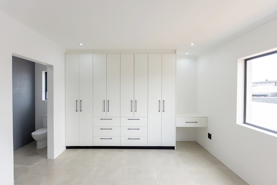 3 Bedroom Property for Sale in Myburgh Park Western Cape